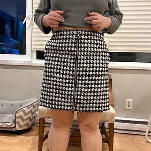 Tweed skirt